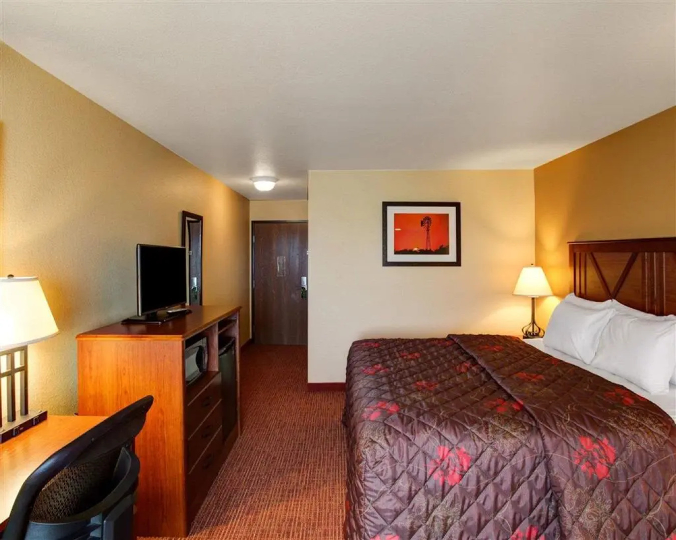 Rodeway Inn & Suites Phillipsburg