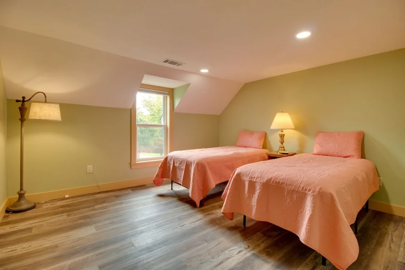 Unique Cotter Getaway w/ Deck & Outdoor Dining!