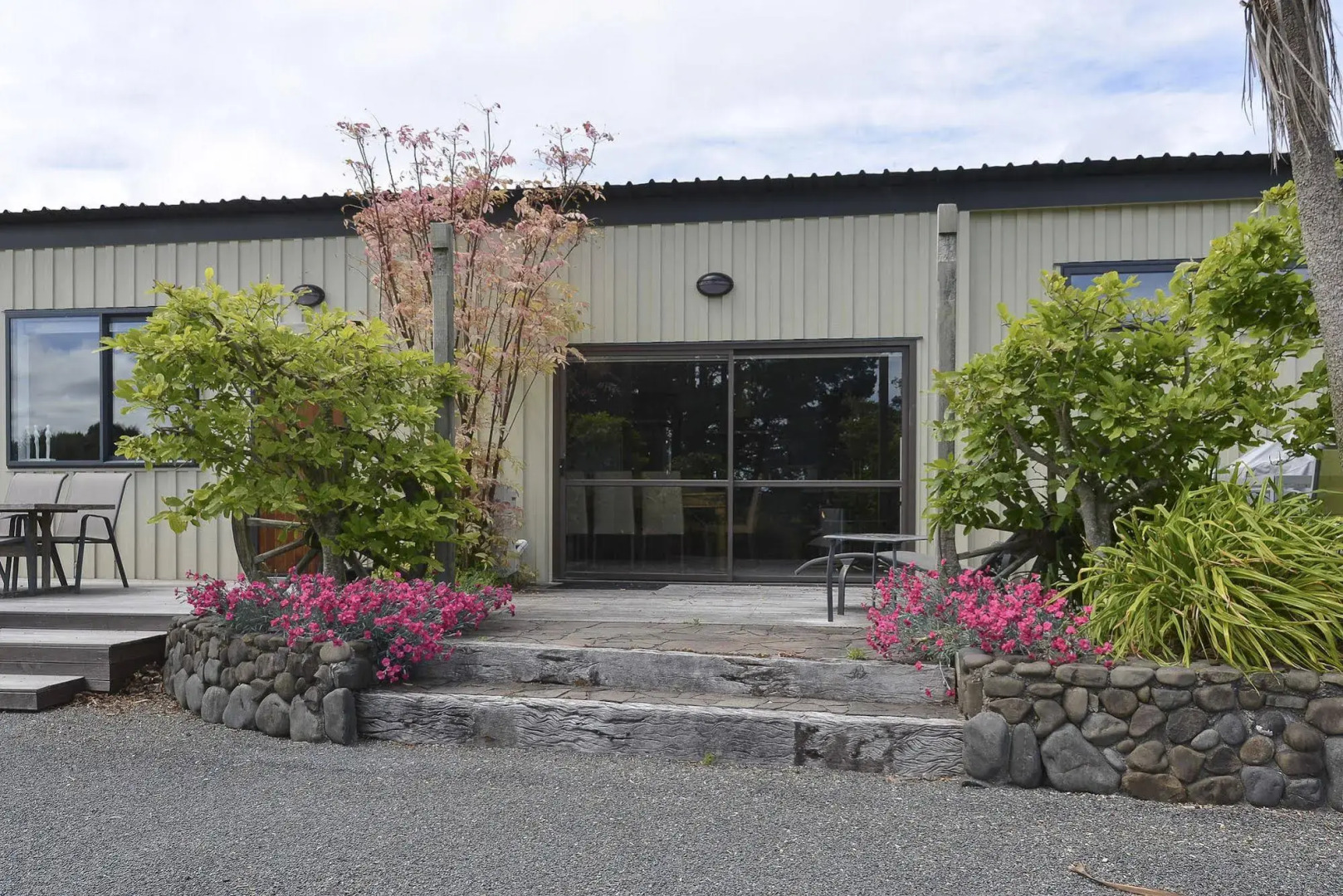 Lakefront Holiday Home