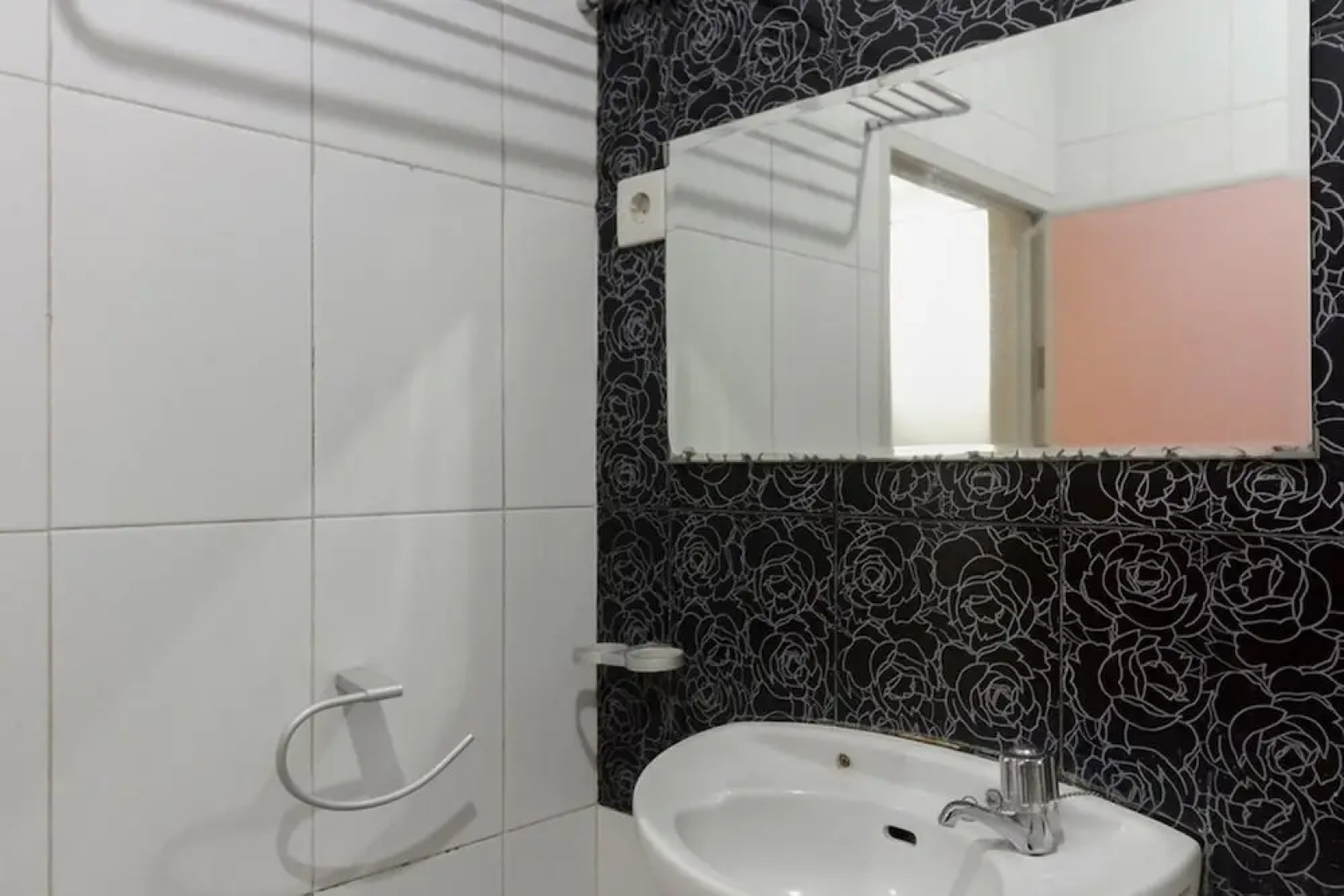 Reddoorz Near Pantai Padang