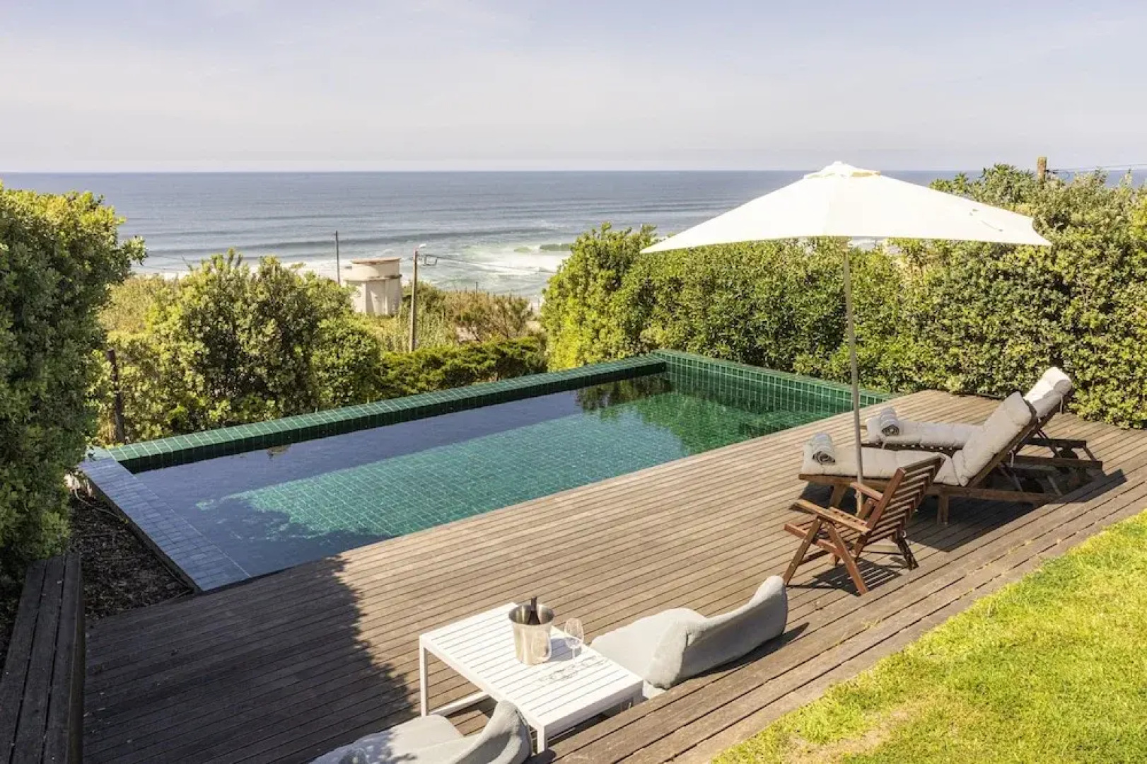 Coastal Charm Chalet by Cadenzalux