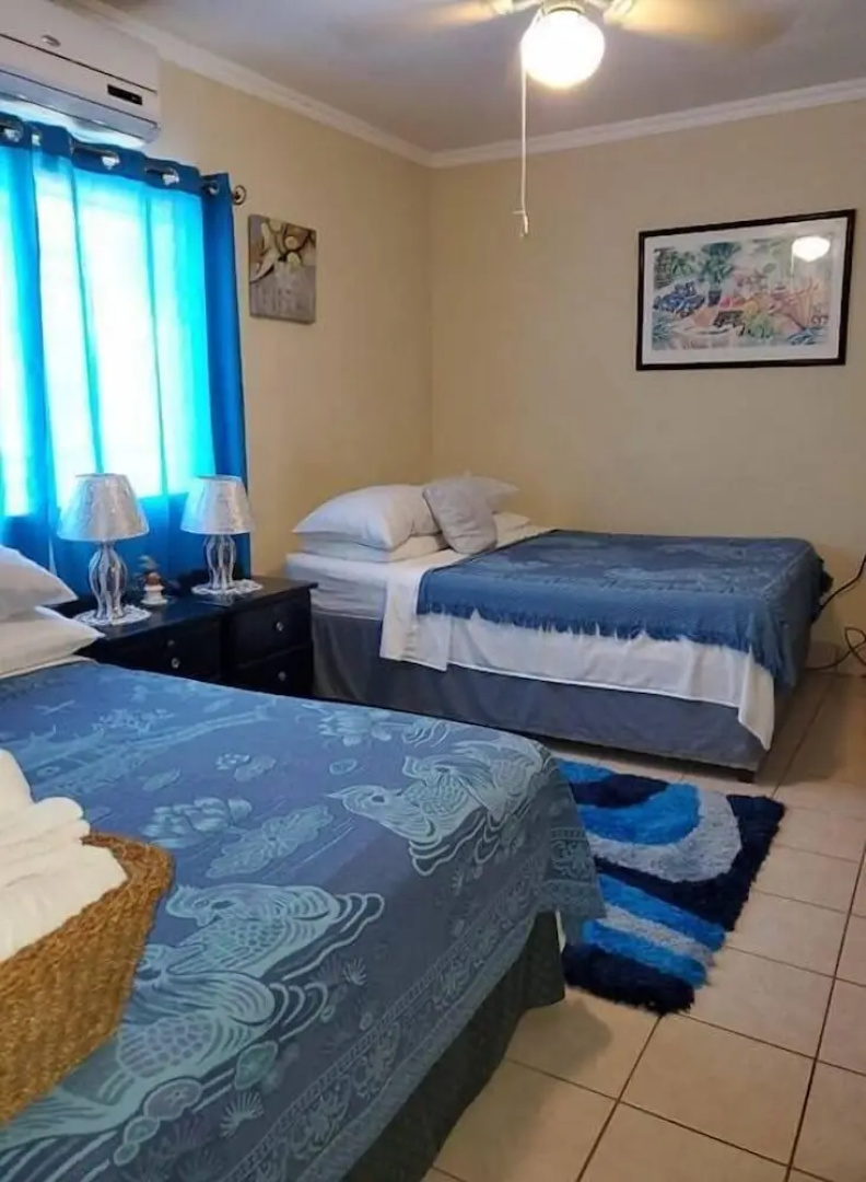 Yoli's Bed & Breakfast