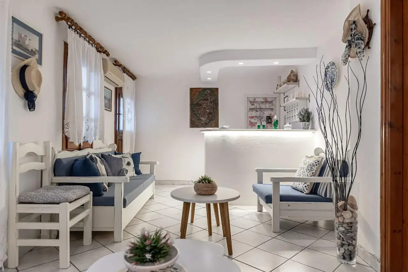 Zanneta Apartments & Suites