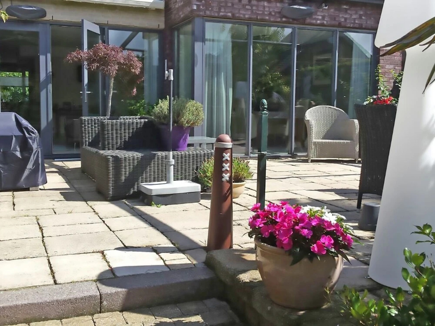 Sunny Holiday Home in Alkmaar on the Water