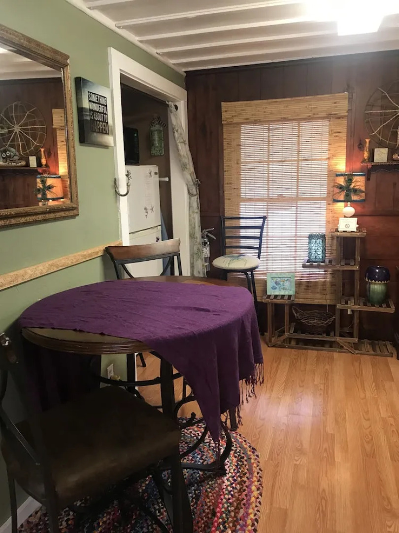 Come Friday Cottages on the Bay