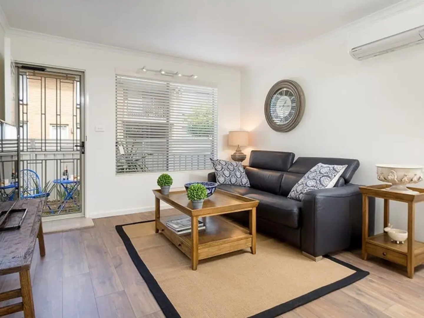 Rustic Charm - Central & Sophisticated