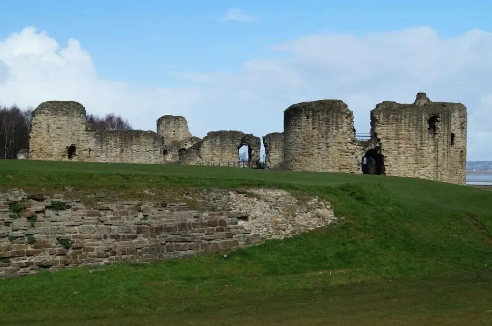 The Flintshire - 3 Bedroom House With Parking - Sleeps up to 8