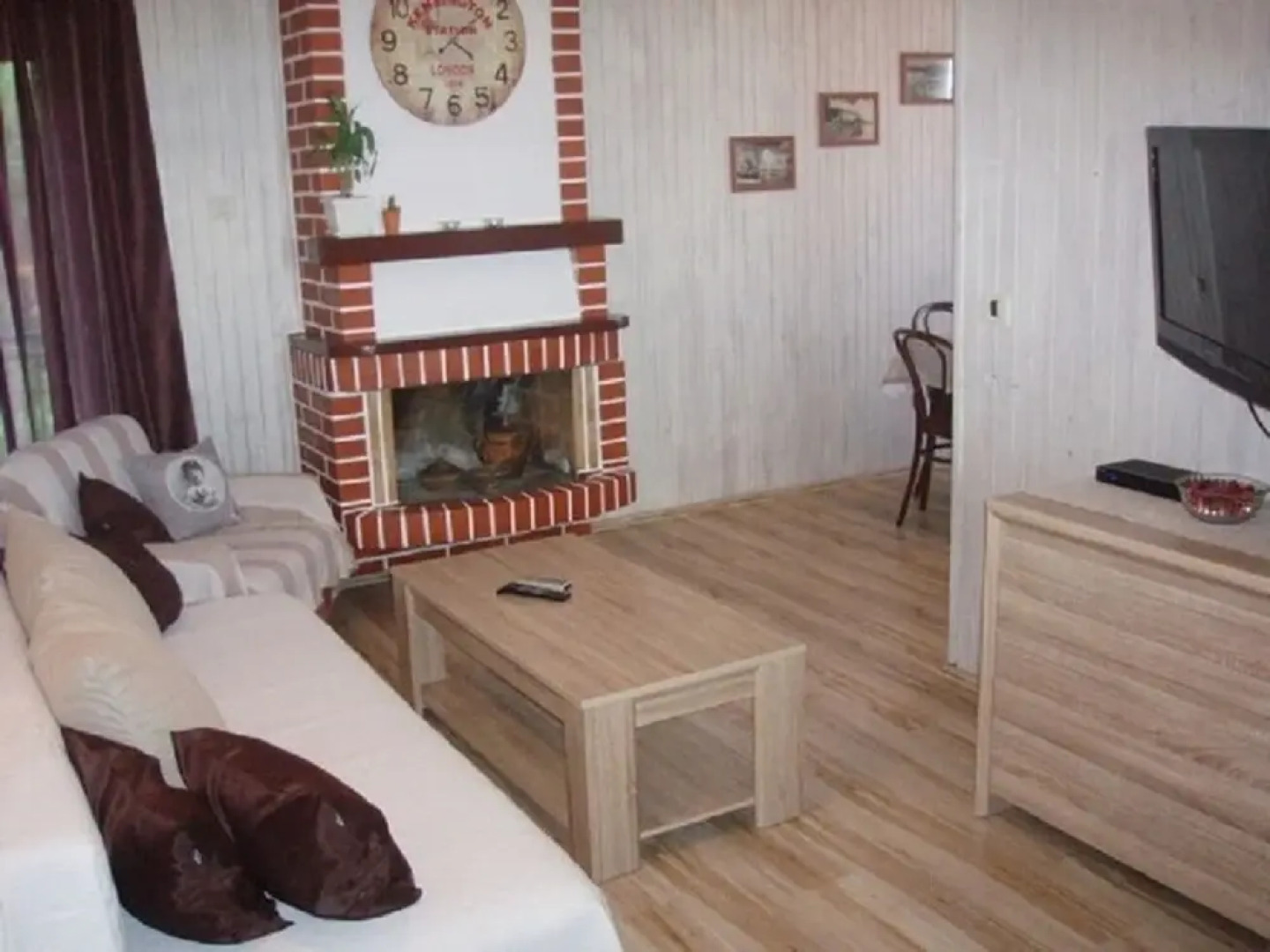 Mir - Free Parking - A5