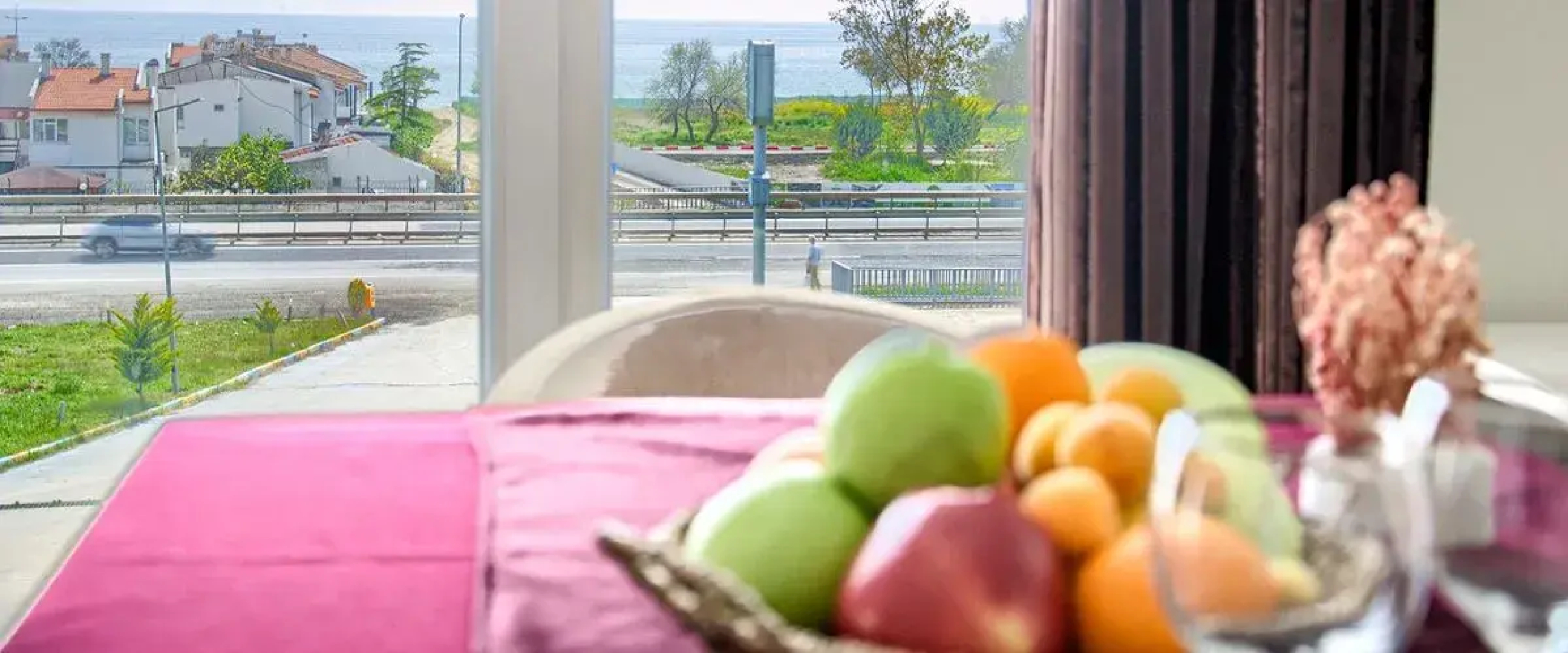 Yeniciftlik Otel