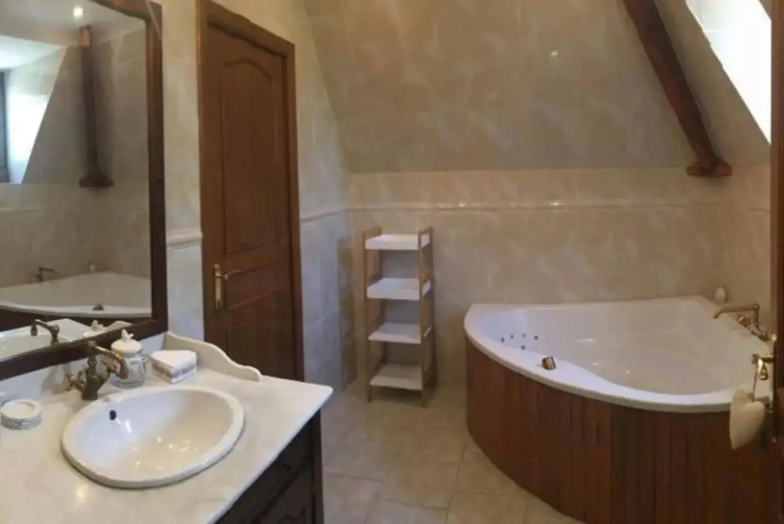 Le Chateau des Eglantines