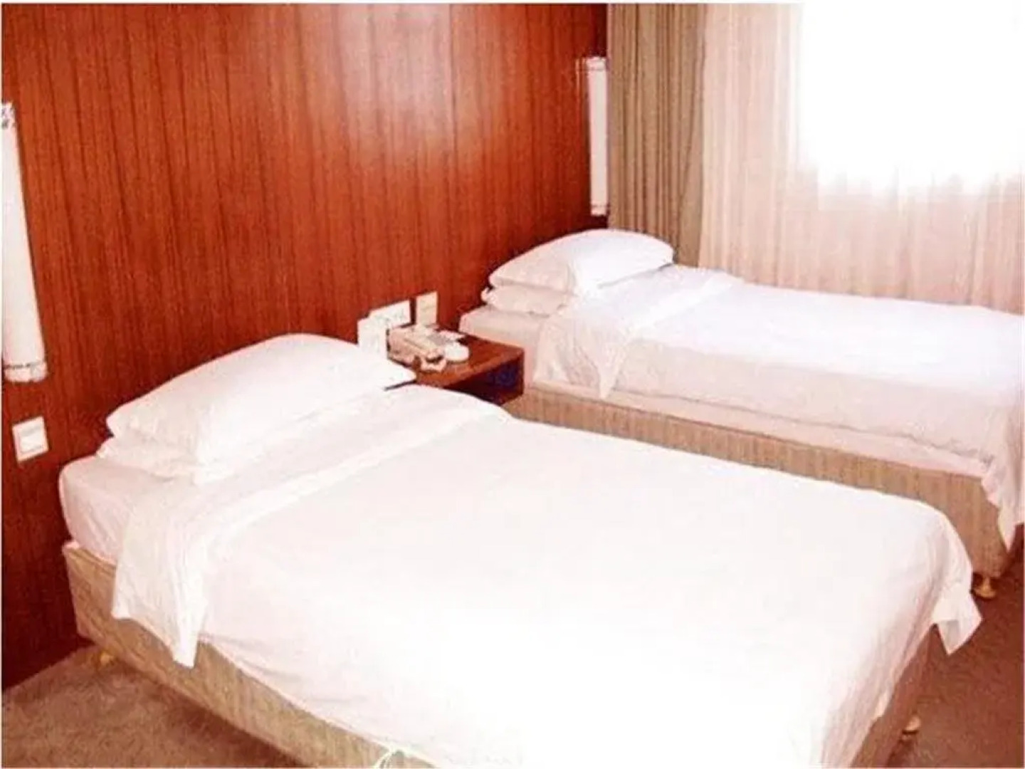 Dezhou Pingyuan Zhongtai Inn