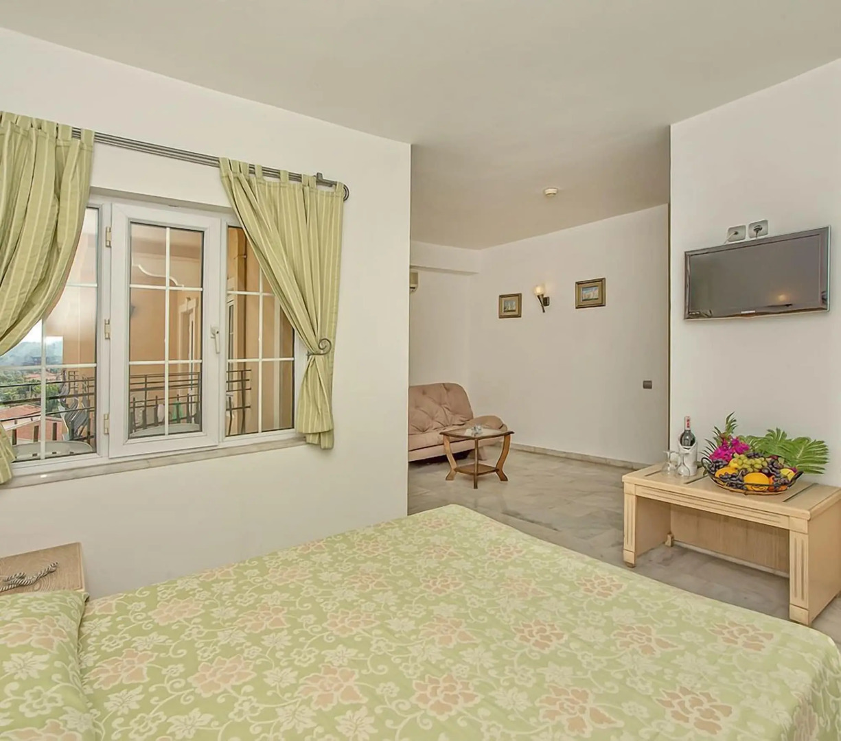 Отель Sinatra - All Inclusive