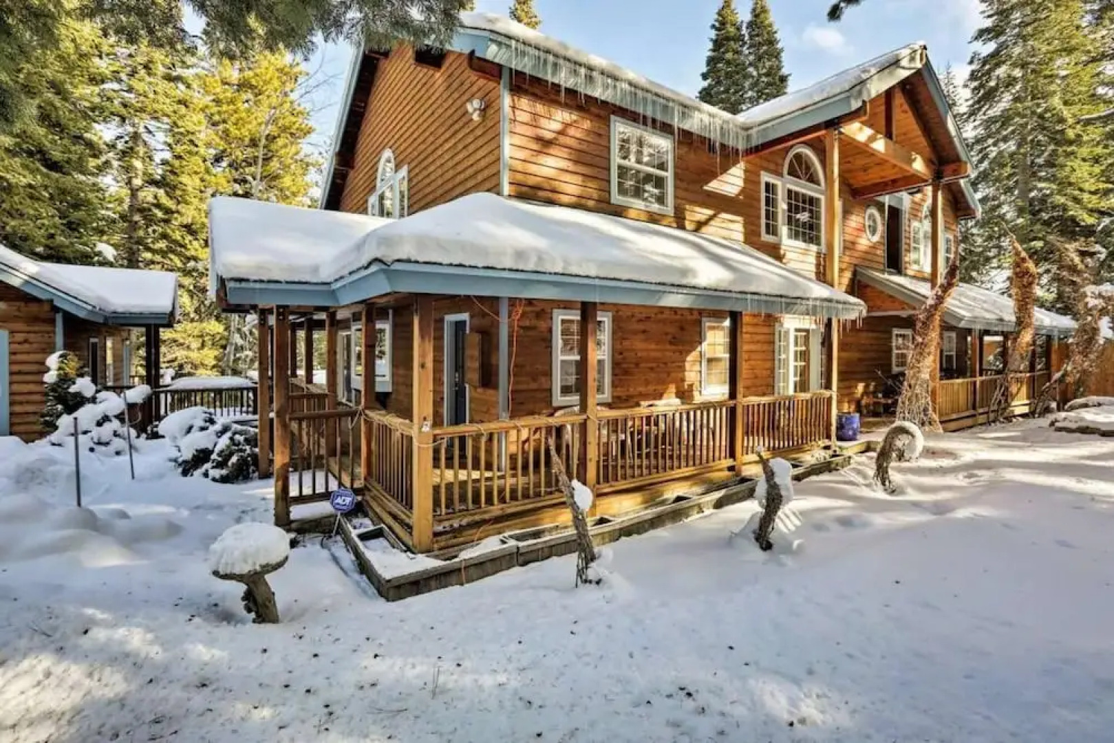 Large Home in Central Truckee With Private Hot Tub