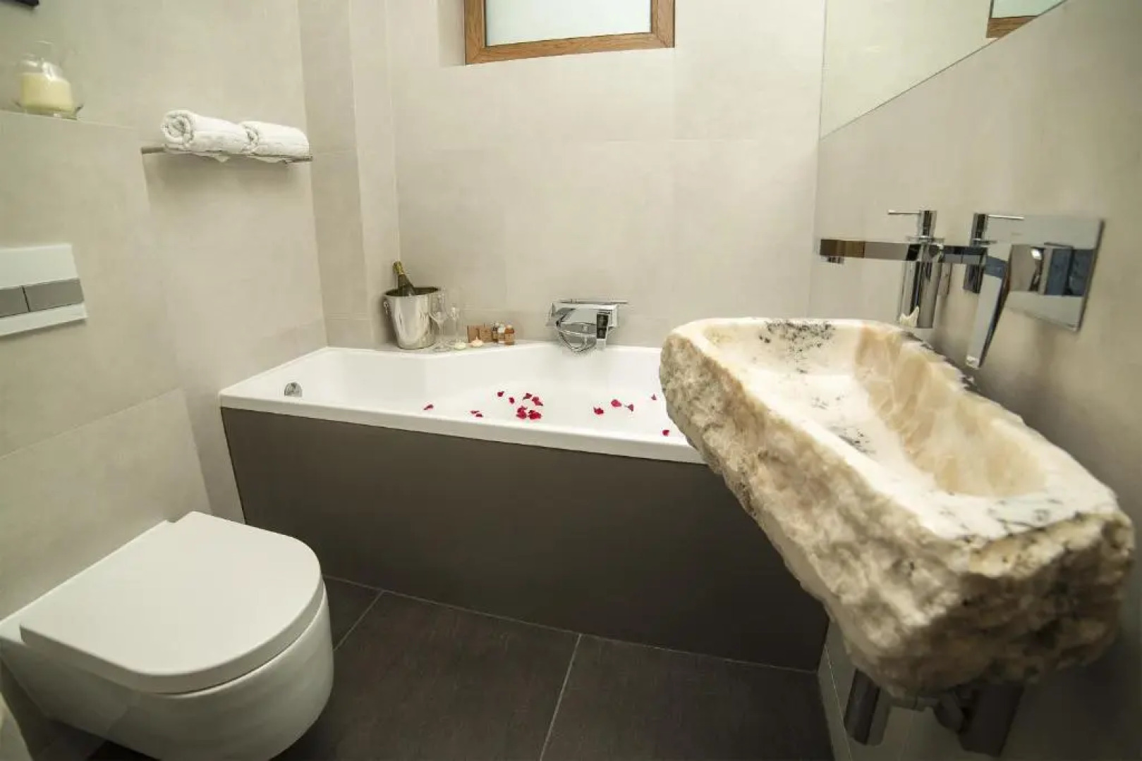 Aspen Deluxe Residence