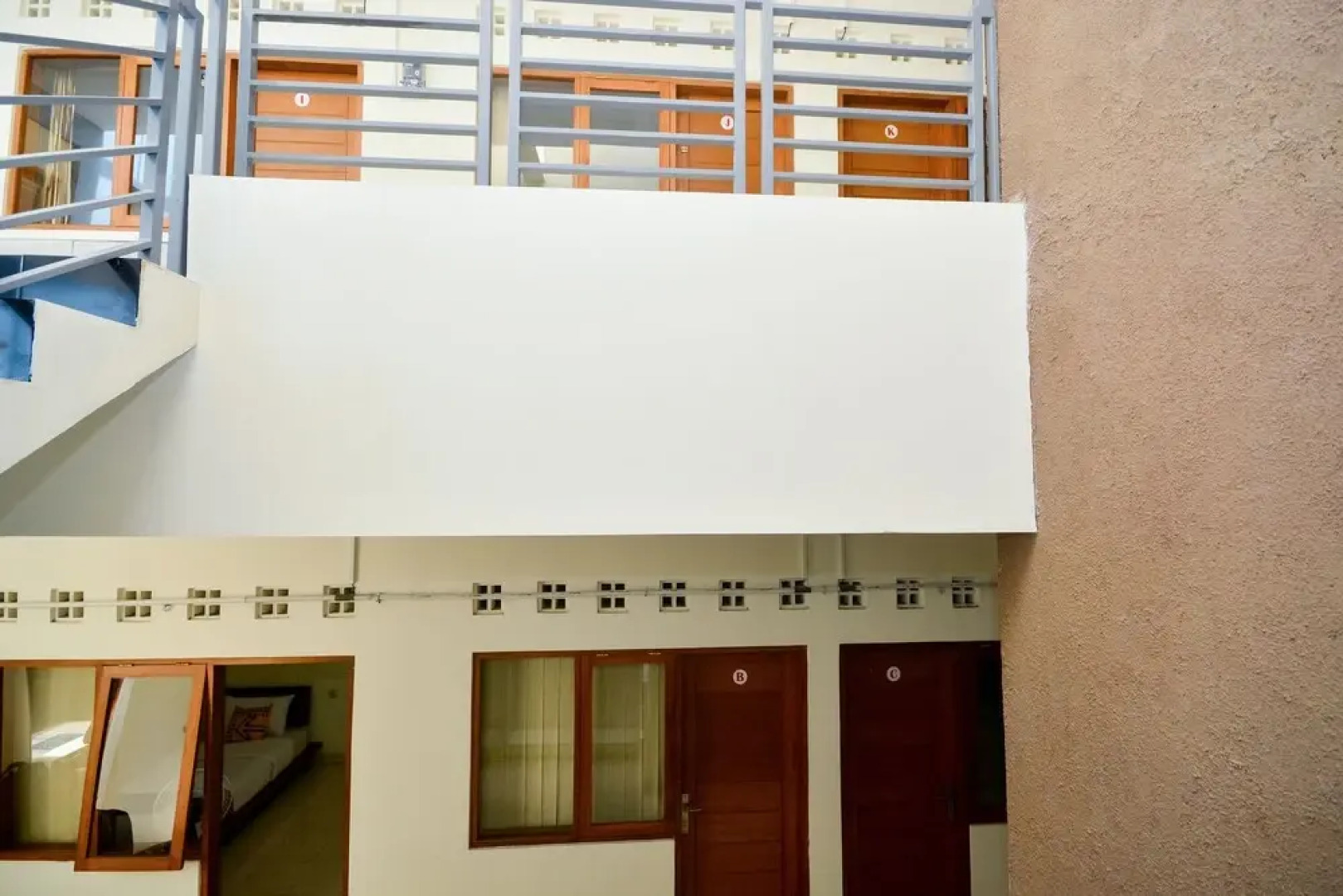 The Flash Residence by OYO Rooms