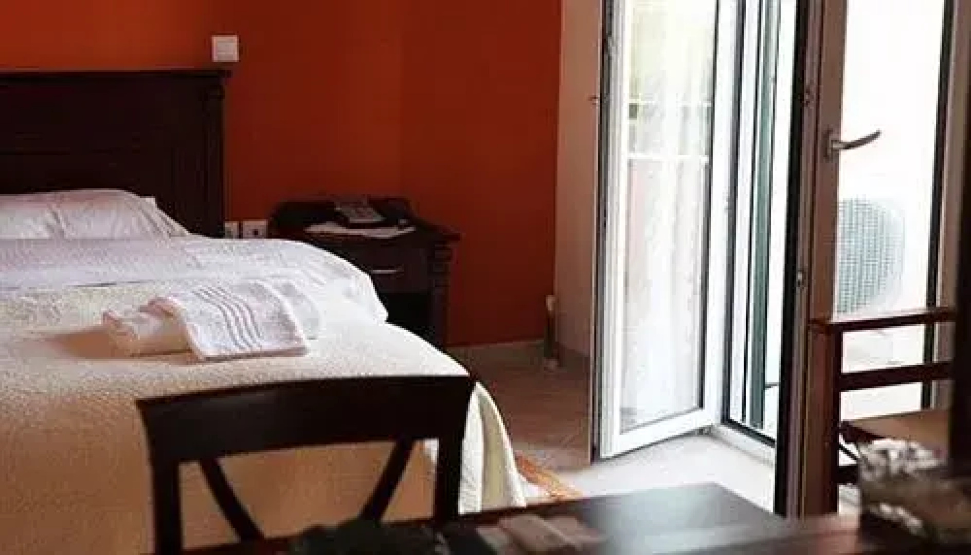 Irides Luxury Studios & Apartments