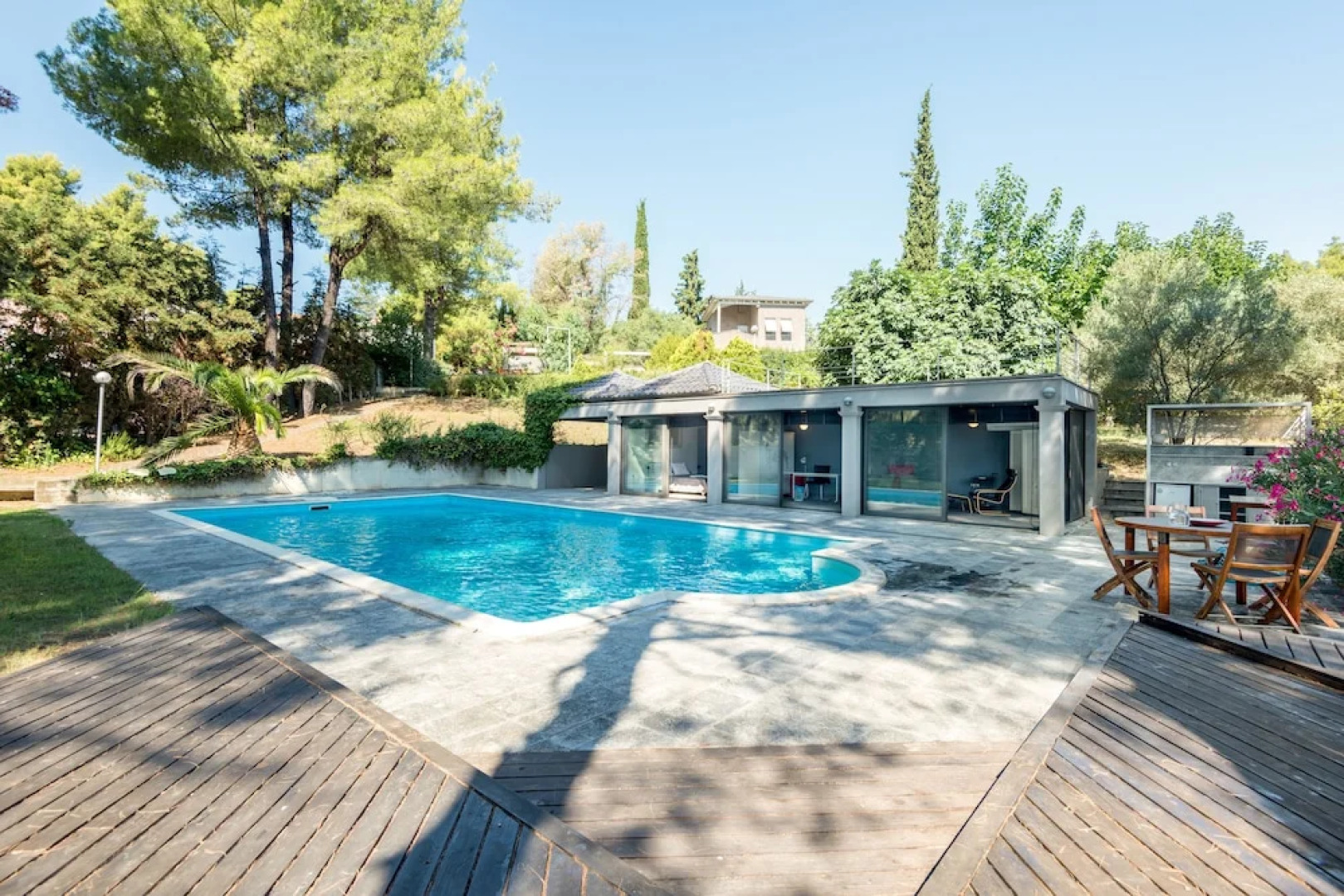 Villa Azzuro by JJ Hospitality