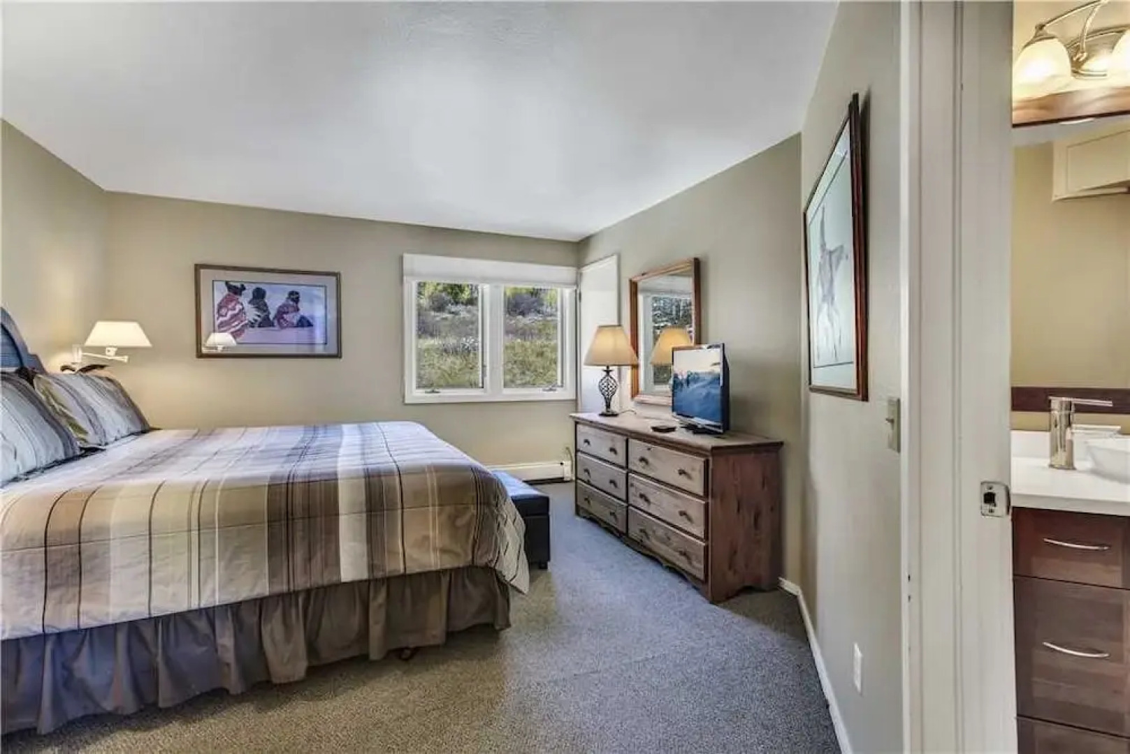 Woodbridge 19C - 2 Bedrooms Condo