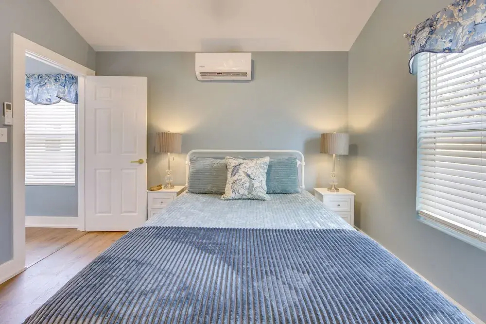 Half-mi to Dtwn: New Cottage in Jefferson!