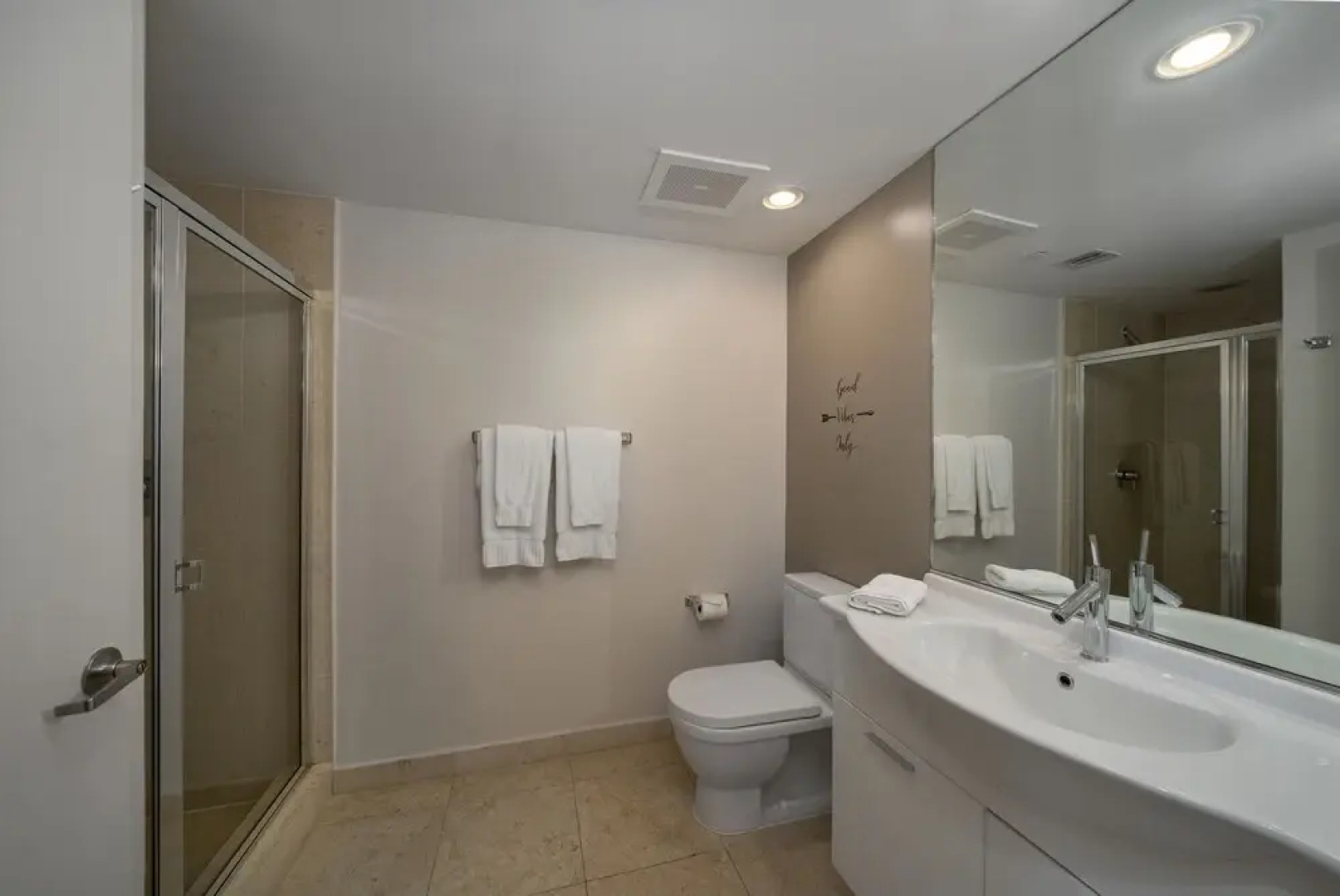 Icon Residences By Sunnyside Hotel and Resorts