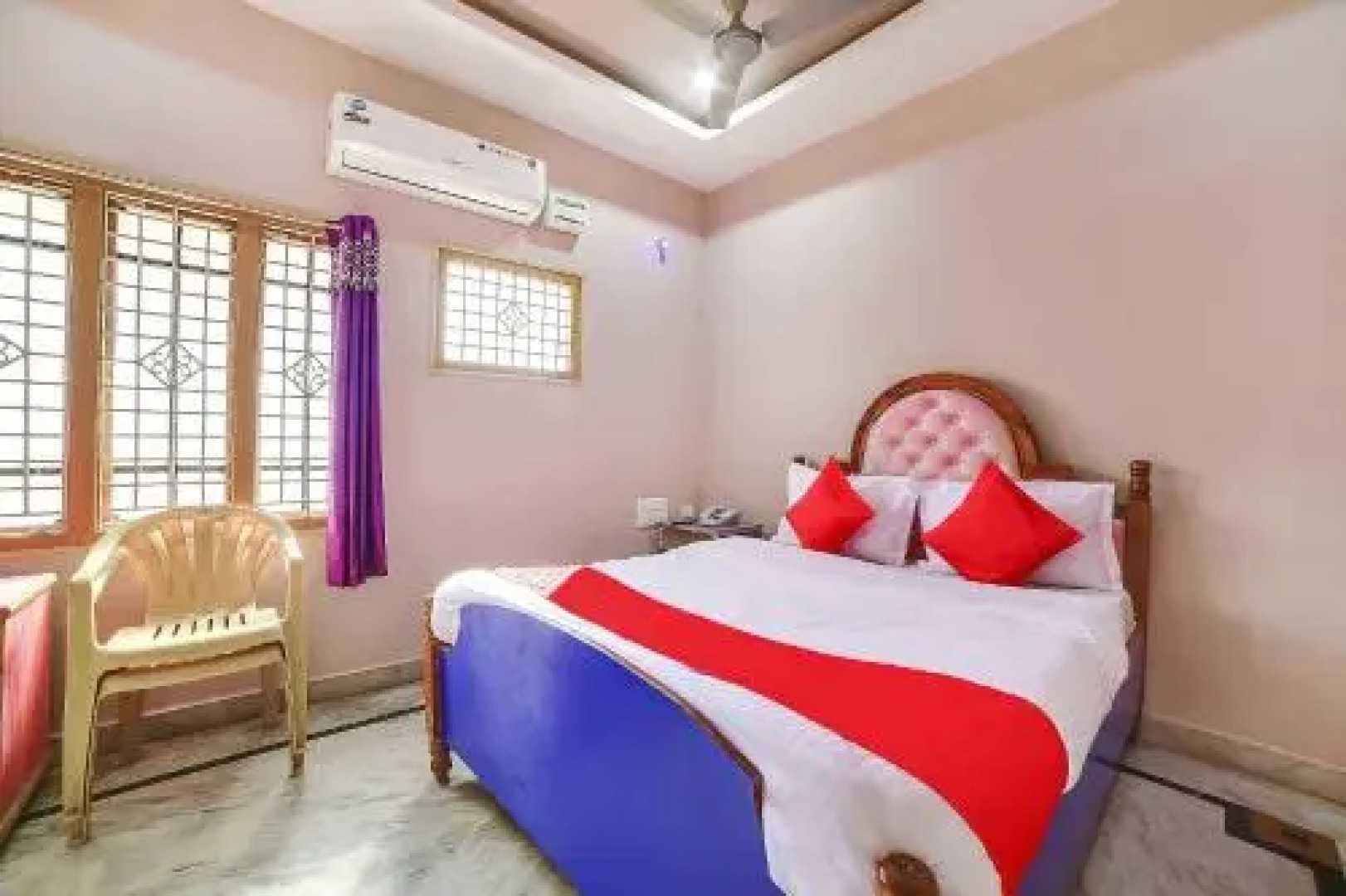 OYO 65103 Hashmi Residency