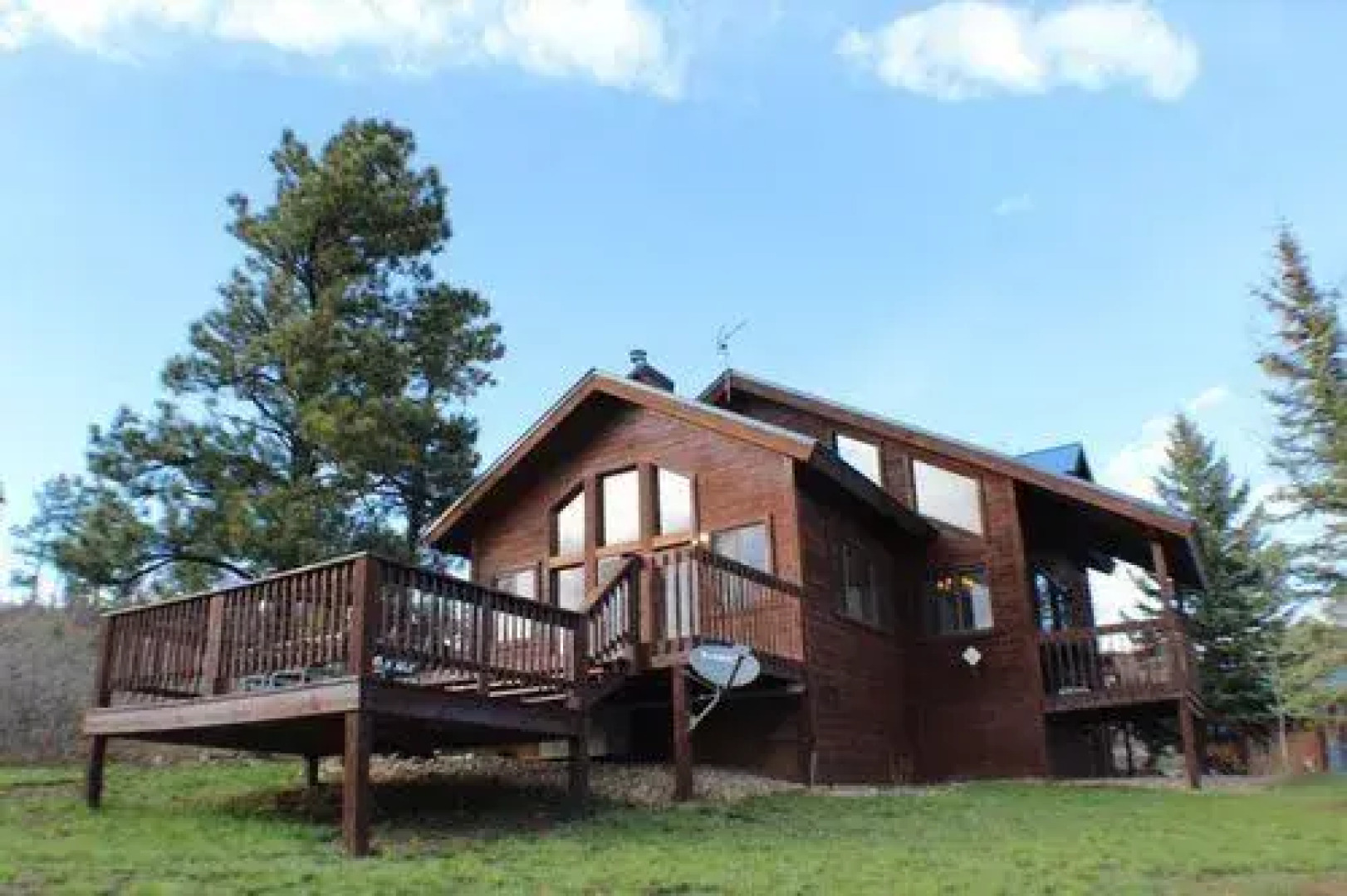 Pine Vista 3 Br Home by RedAwning