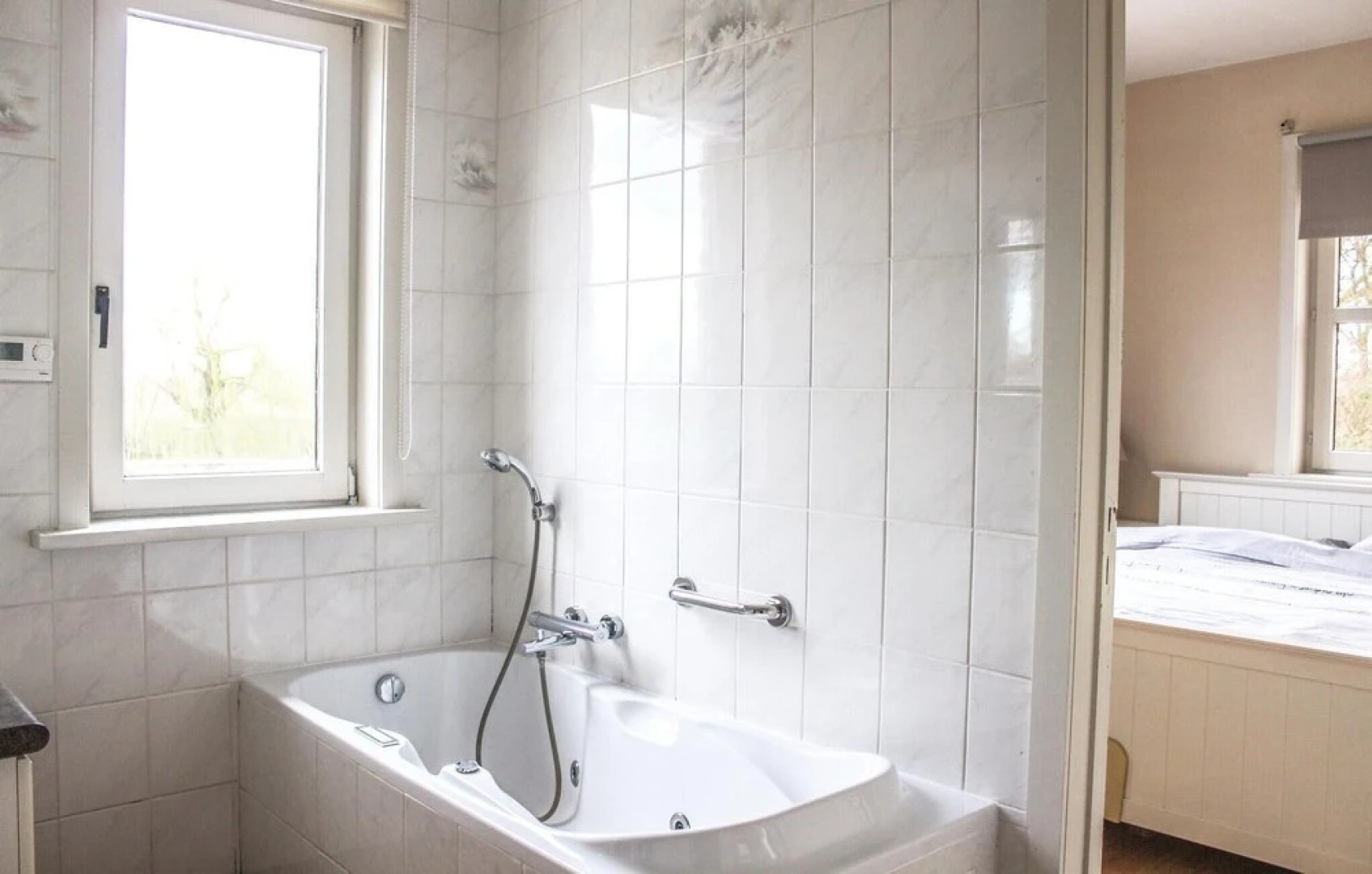 Nice Home in Lo-reninge With 6 Bedrooms, Jacuzzi and Wifi