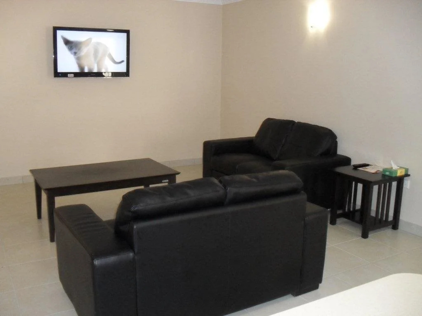 Cityville Apartments & Motel