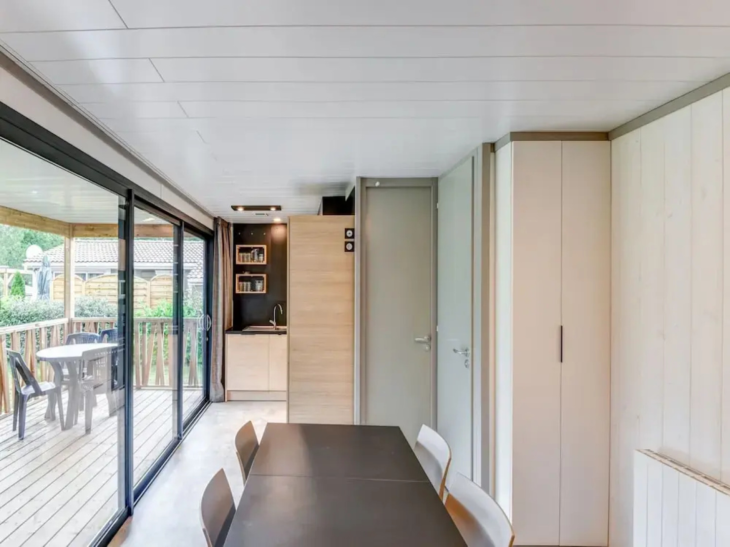 Secluded Chalet in Hourtin With Swimming Pool