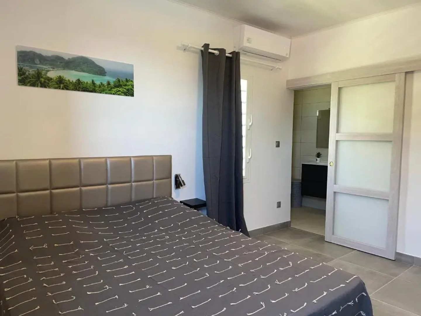 LES VILLAS PAMEYAQUE comprenant 2 F2 et 1 F3 avec piscines et vue imprenable sur la mer