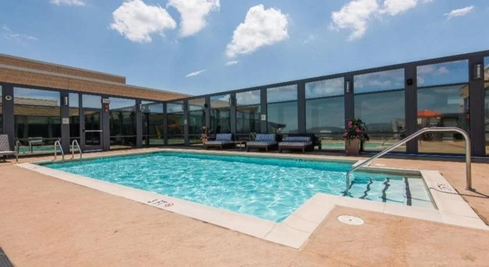 Bridgestreet Millennium Metropolitan Park