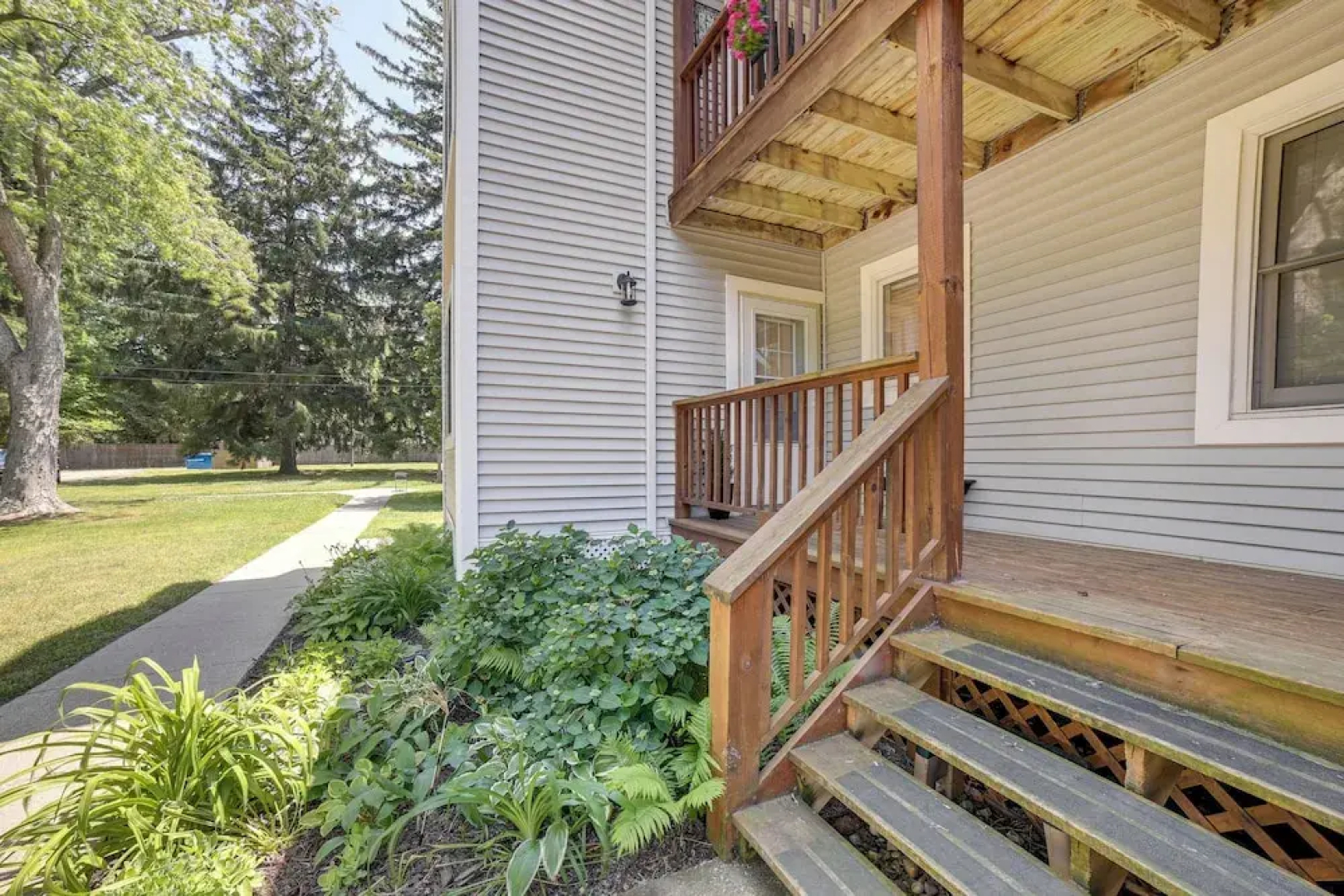 Walk to Lake Michigan - South Haven Condo!