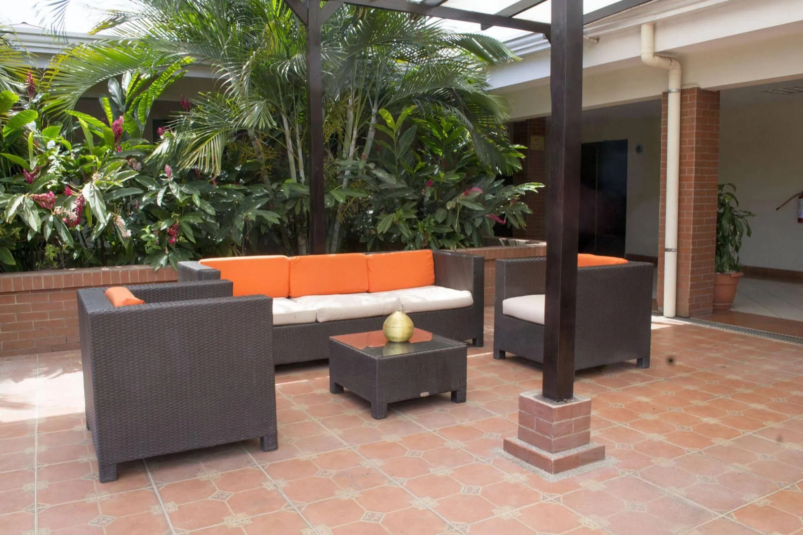 Farallones Hotel