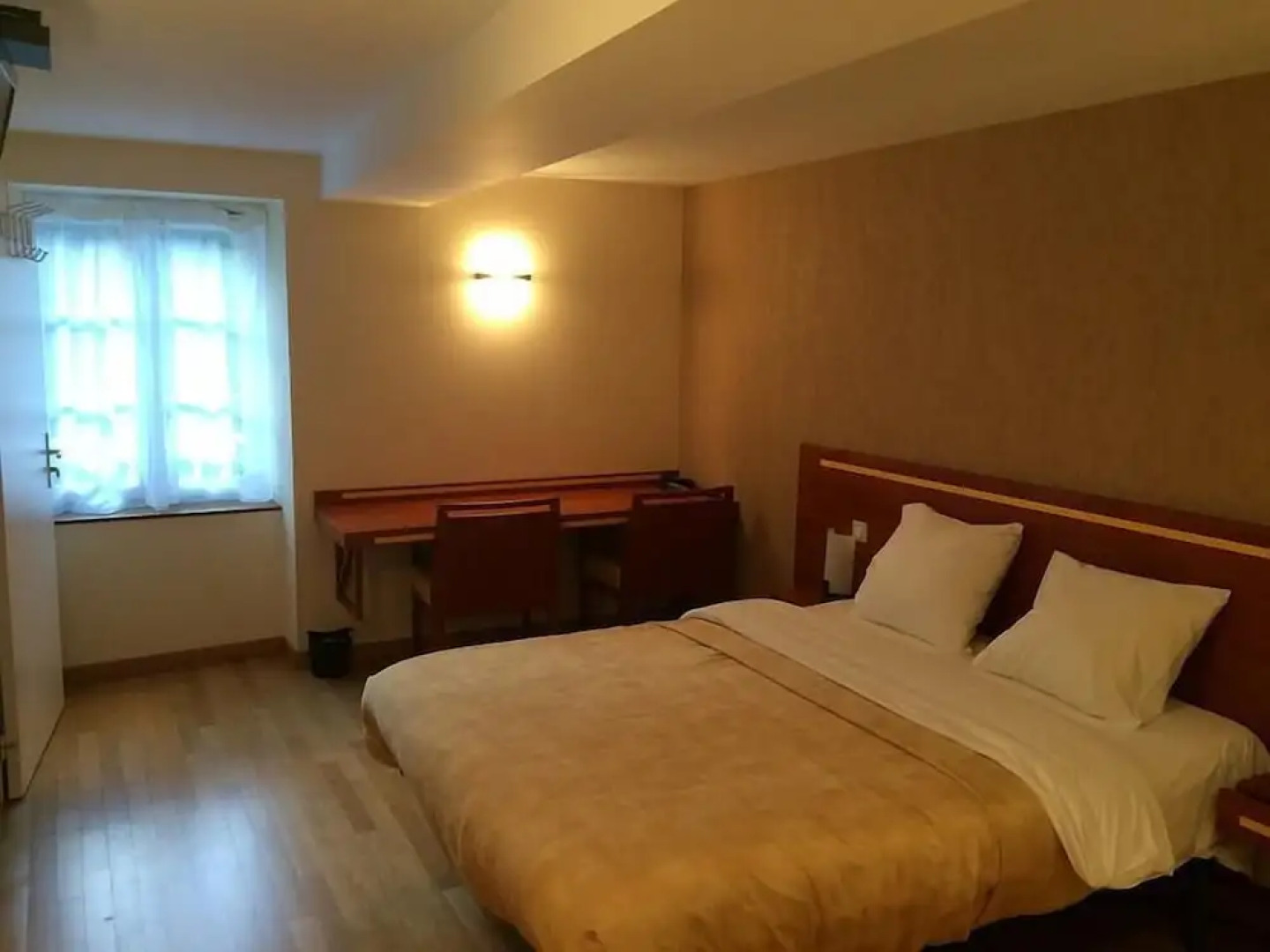 Hotel Bistro Les Pas Sages