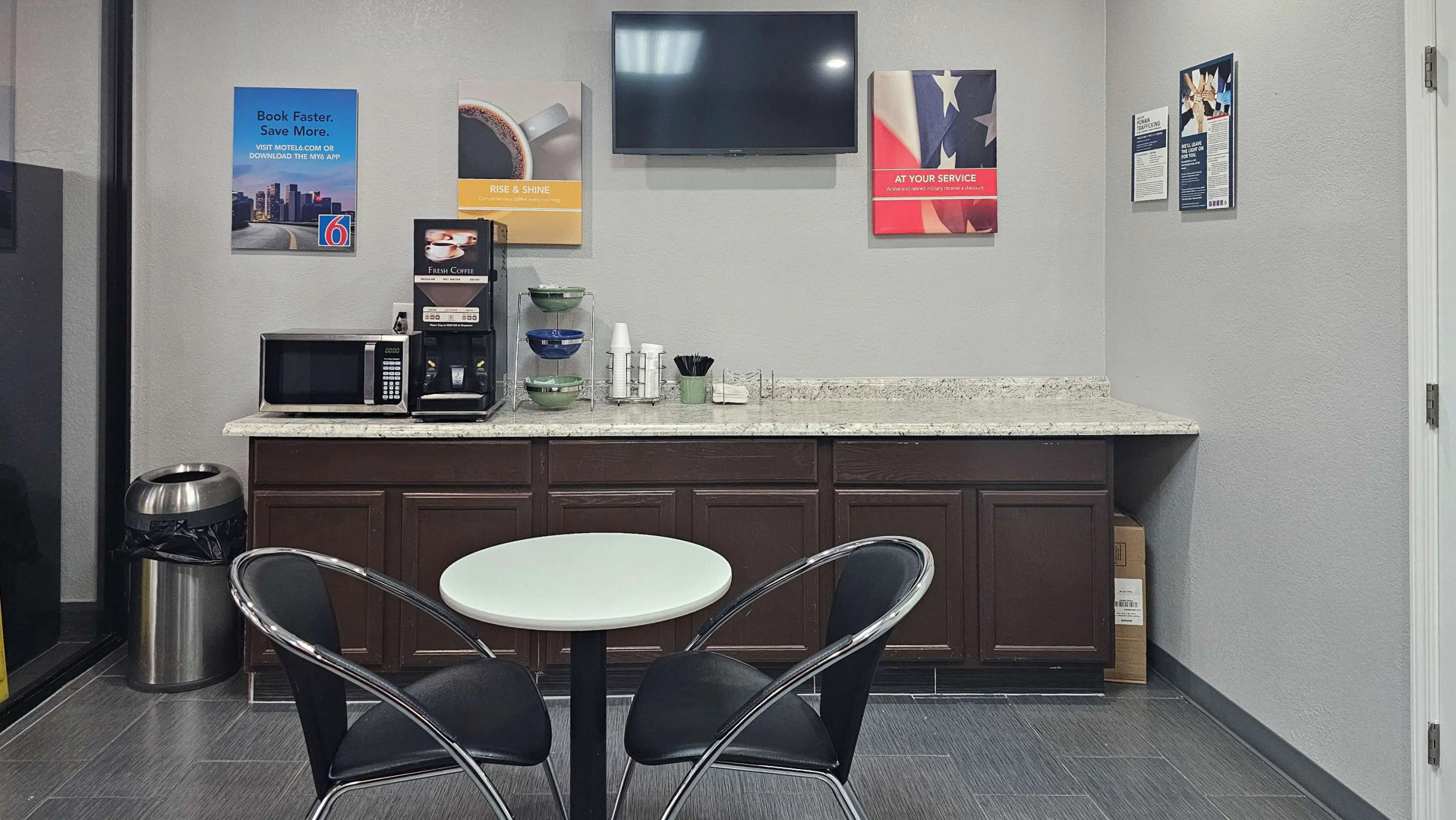 Motel 6 Memphis, TN - Graceland