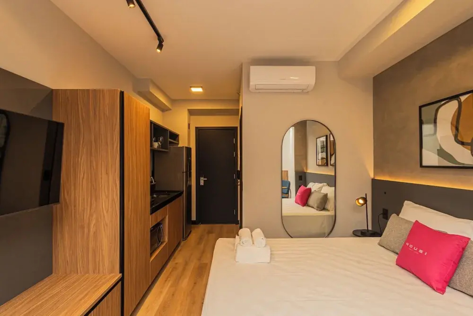 Sky Design Alphaville Housi by Anora