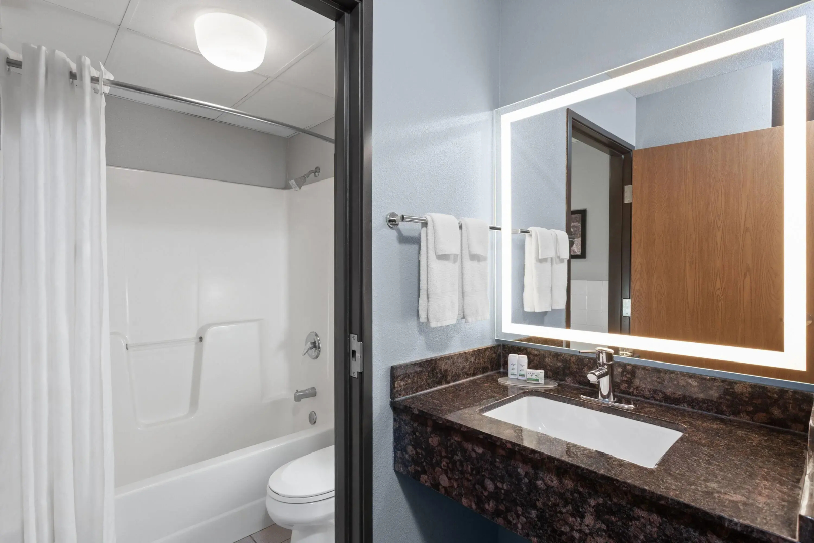 AmericInn by Wyndham West Salem