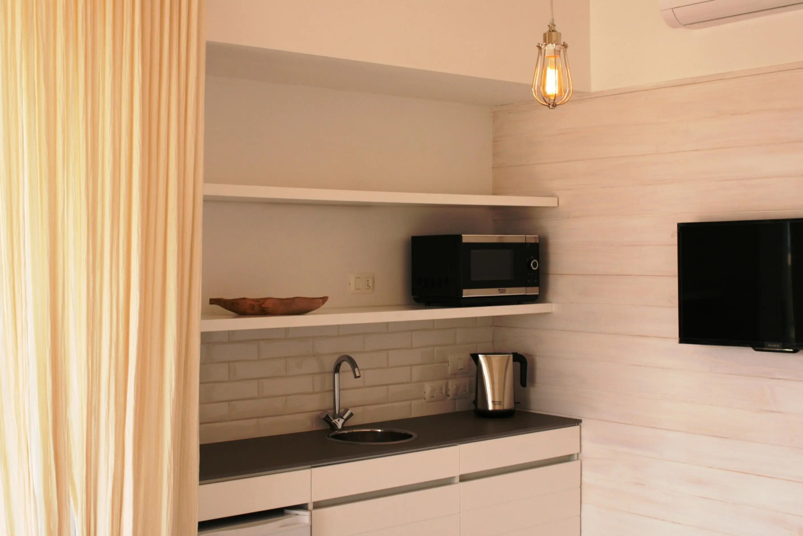 Anastasio Hotel & Beach Club