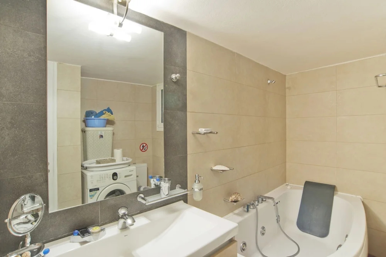 N N Moschato Seaviews