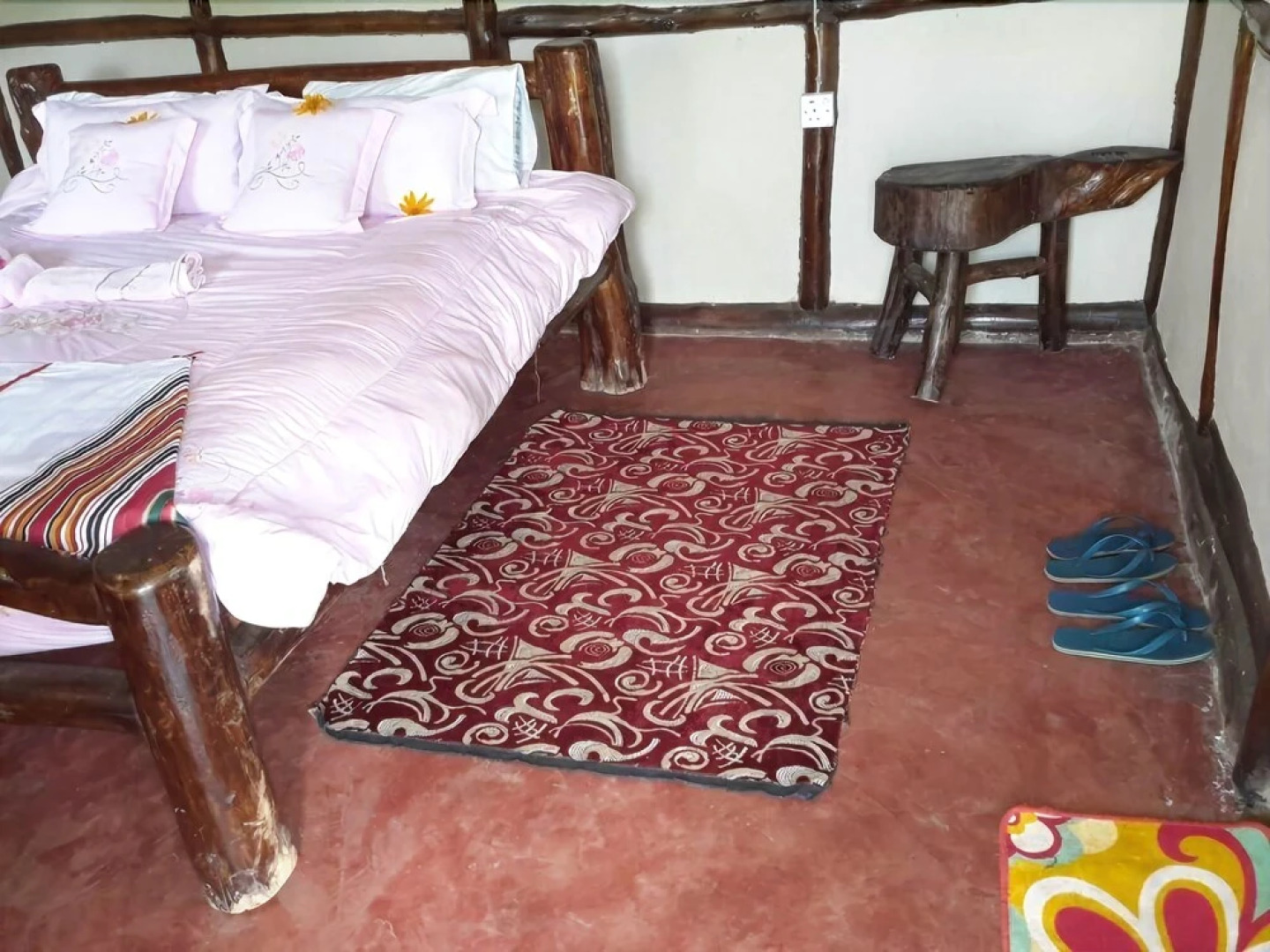 Bwindi Hostel/Backpackers Lodge
