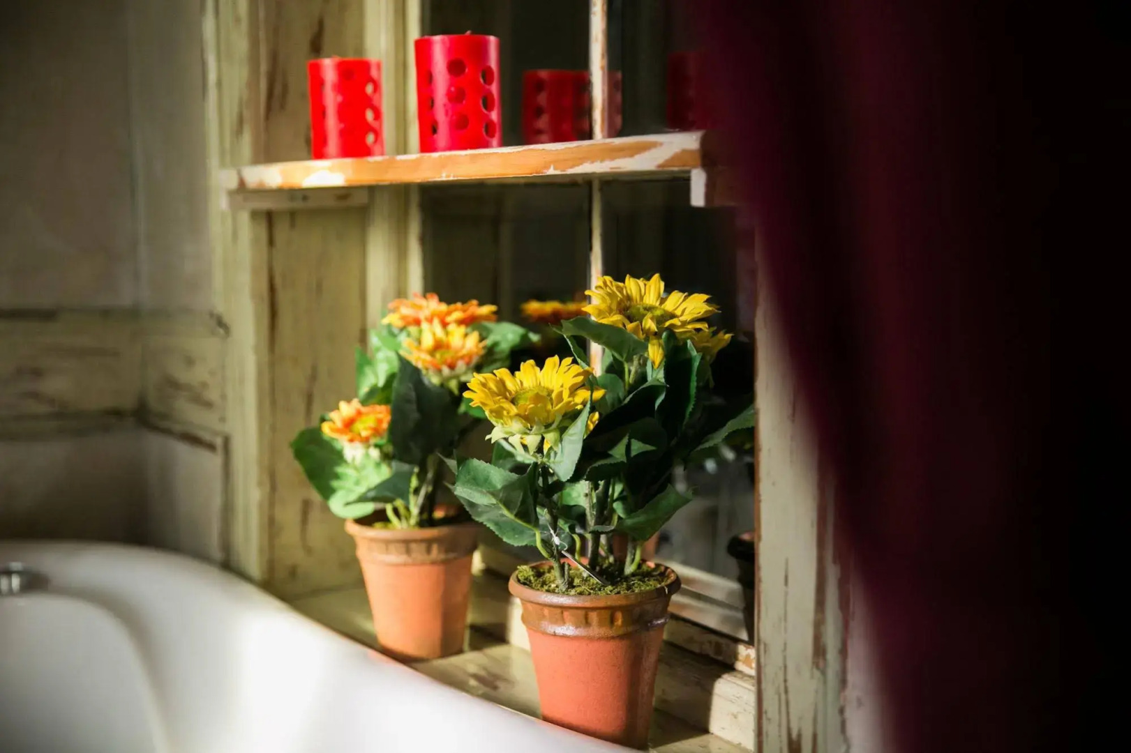 Classic Villa Ottoman