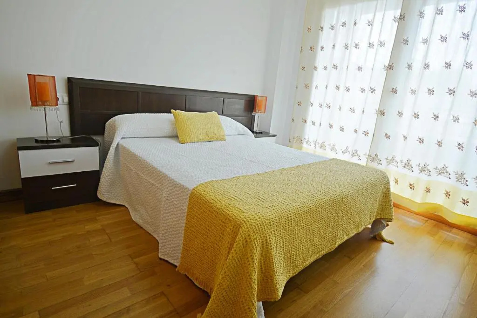 Apartamento con piscina próximo a Sanxenxo