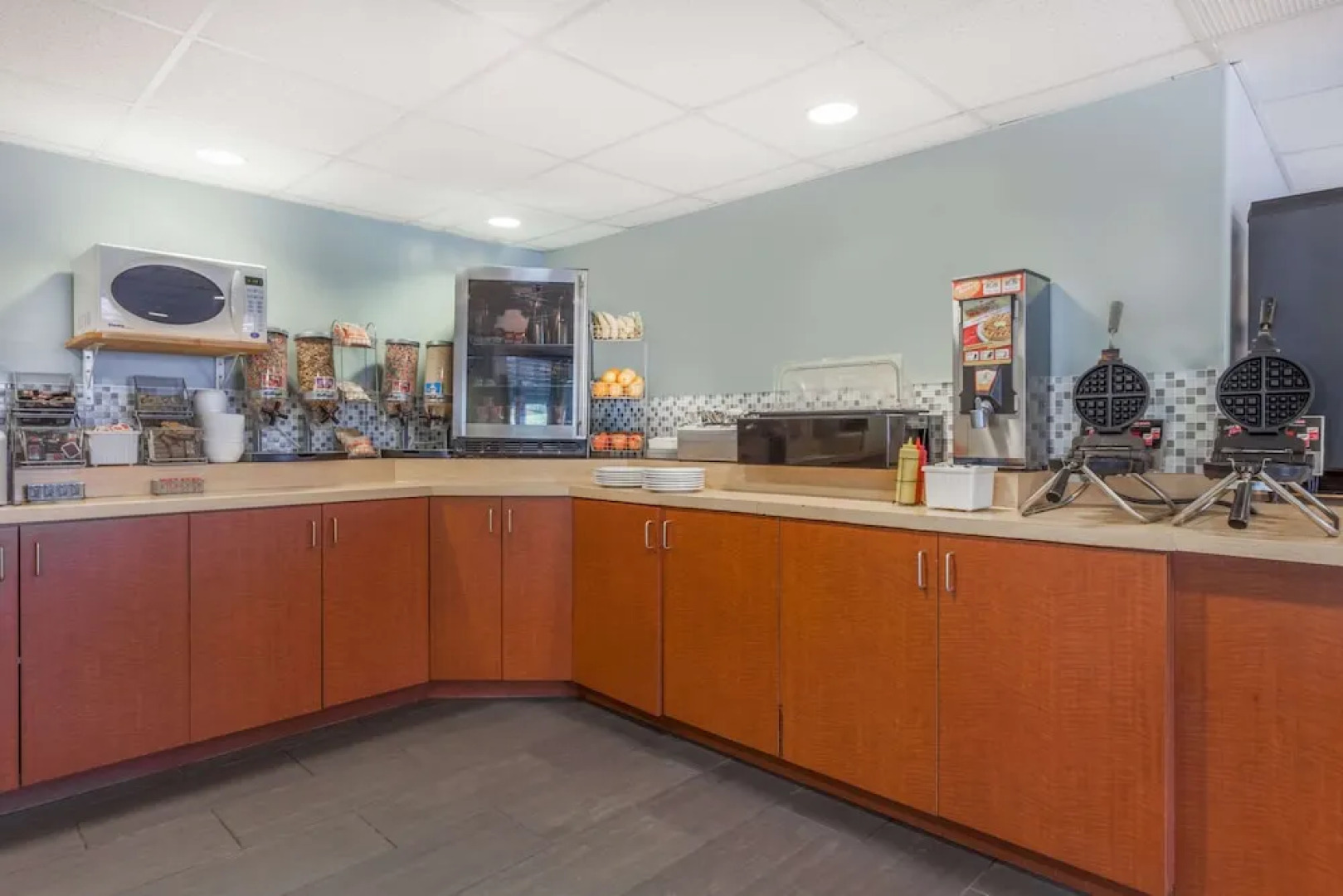 Super 8 by Wyndham Peterborough