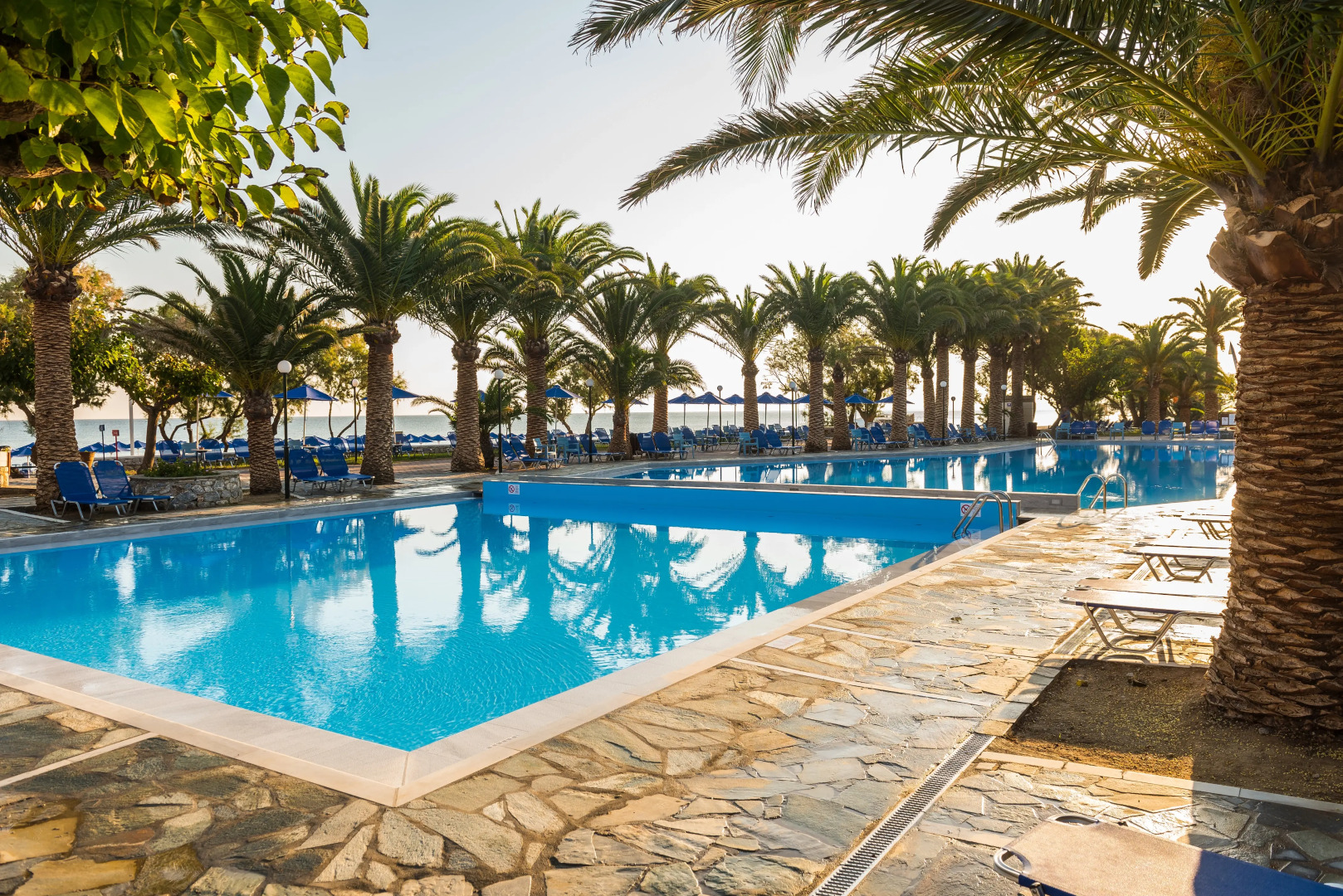 Отель Mare Monte Beach Hotel