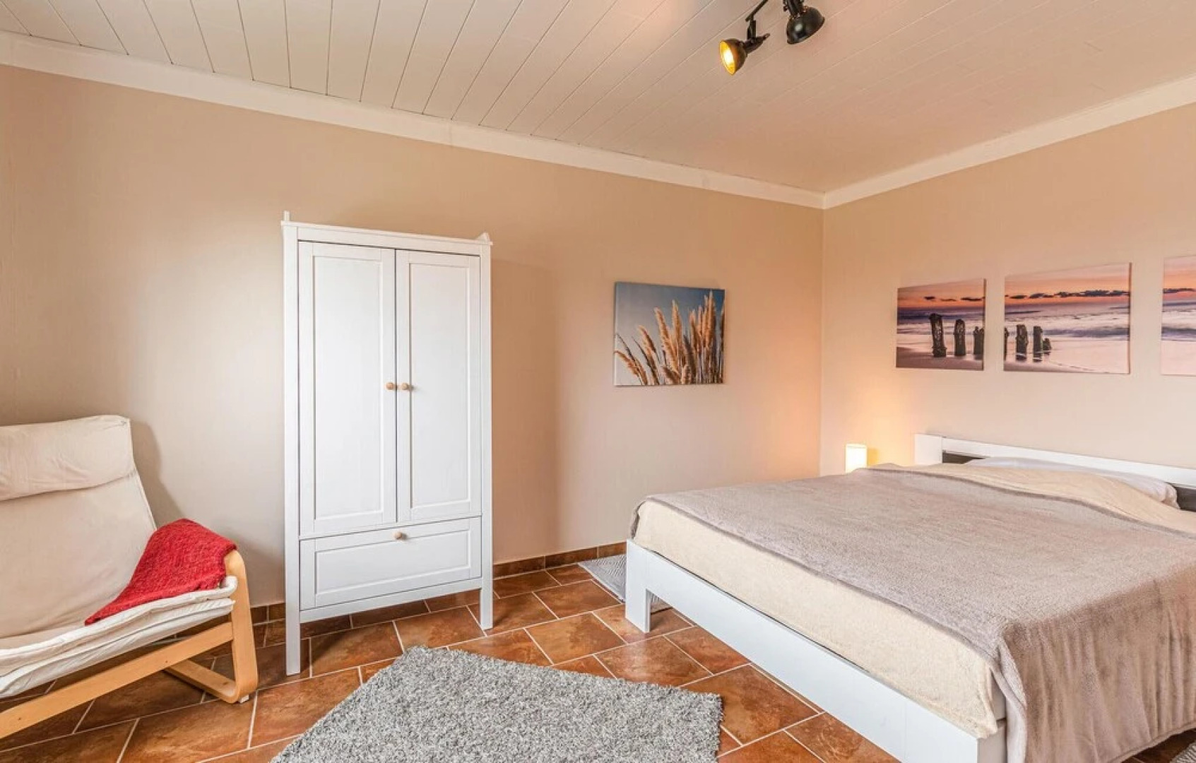 Stunning Home in Friedrichskoog With 3 Bedrooms, Sauna and Wifi