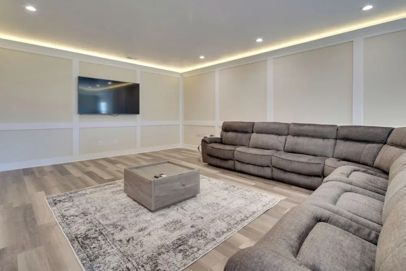 Waynesville House: Fire Pit + Mountain Views!