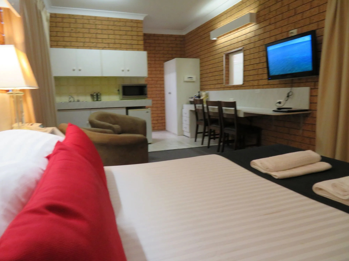 Golden Harvest Motor Inn