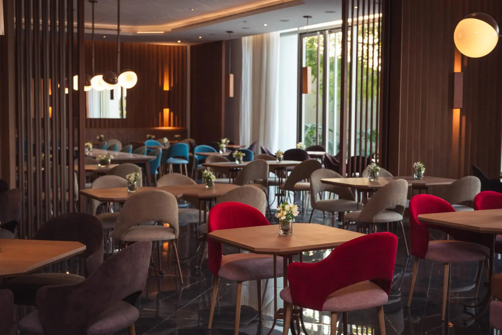 Pullman Rosario City Center Hotel