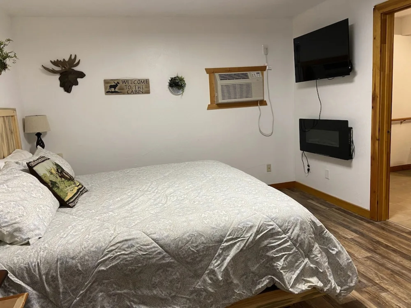 Cascade Lake Inn