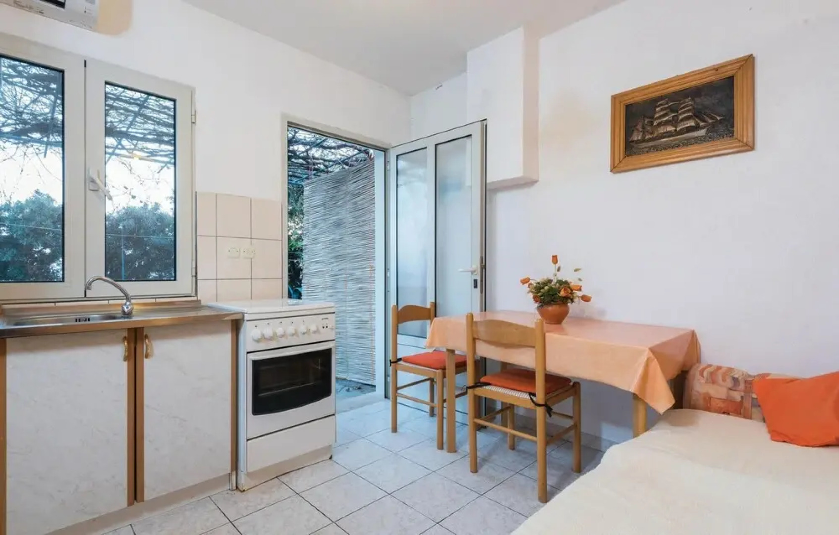 Nice Home in Potomje With Wifi and 3 Bedrooms